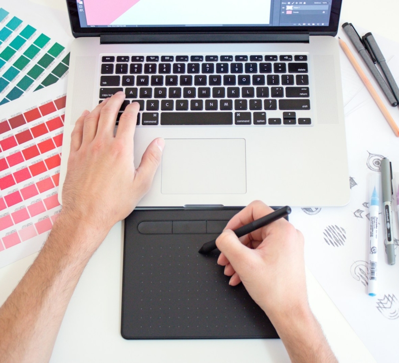 AI in Graphic Design: Revolutionizing Creativity and Efficiency