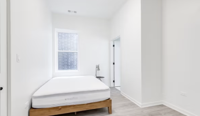 Budget-Friendly Room Makeover: Decorate Your Student Apartment with Free Fonts