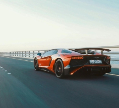 Car Specs vs Style: Balancing Design and Technical Details in Auto Rentals