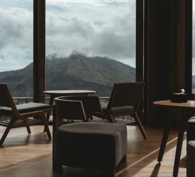 ADVERTISEMENT FURNITURE DESIGN: THE ART AND THE SCIENCE