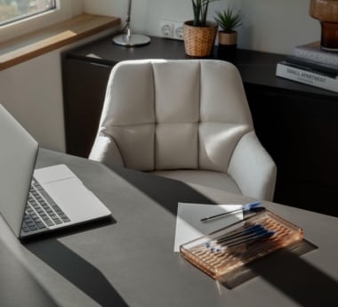 Work From Home vs Office Setups: Choosing the Right Office Furniture for Businesses and Remote Teams
