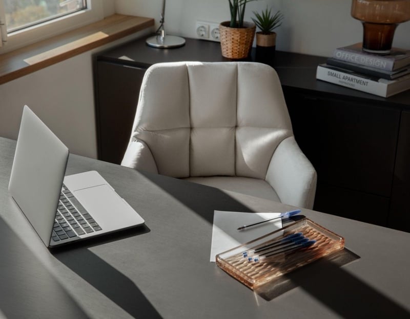 Work From Home vs Office Setups: Choosing the Right Office Furniture for Businesses and Remote Teams