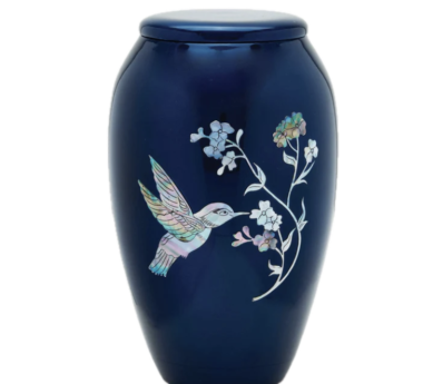 How Long Can You Keep Ashes at Home? Legal, Practical, and Emotional Questions About Cremation Urns