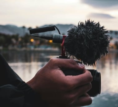 Why a teleprompter for creators Is Becoming an Essential Tool for Modern Content Production