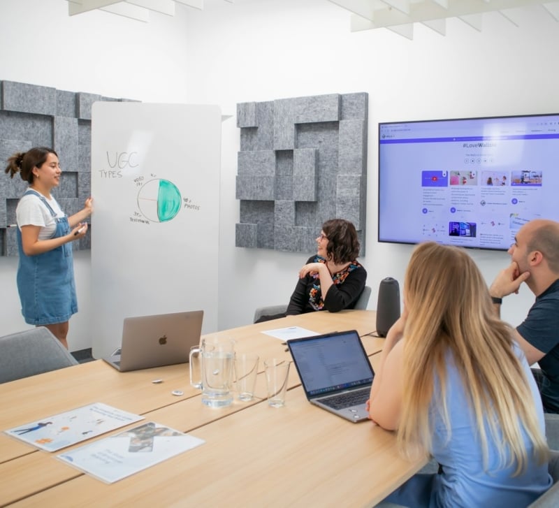 How to Design Presentations That Win Clients (Not Just Compliments)