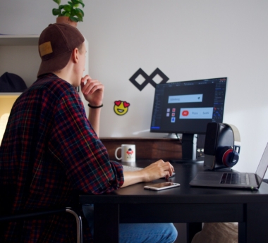 How AI Design Generators Simplify Creative Project Workflows