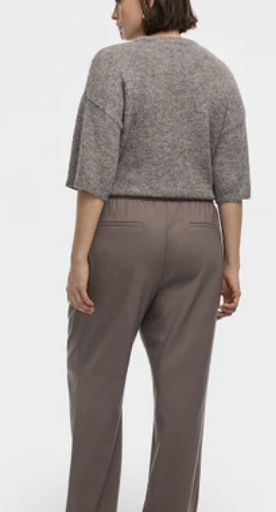 Styling Woes? Try This Approach for Flattering Pull-on Pants