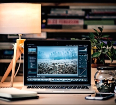 How Visual Design Influences Applicant Engagement on Job Sites
