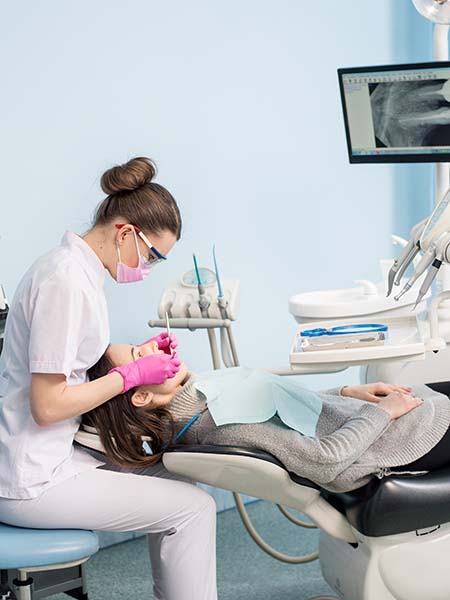 Emergency Dental Care for Seniors & Adults in Singapore: What You Should Know