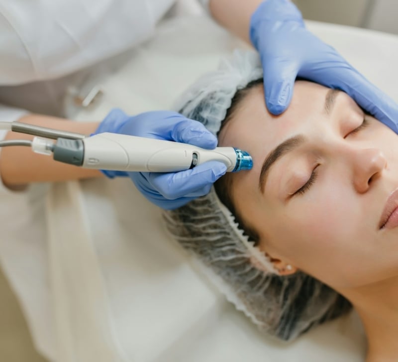 A Beginner’s Guide to Professional Facial Machines for Salons