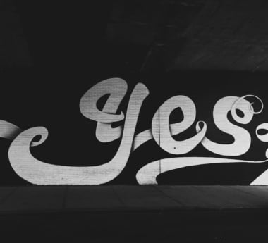 Free Fonts vs Commercial Fonts: How to Choose the Right Type for Real Projects