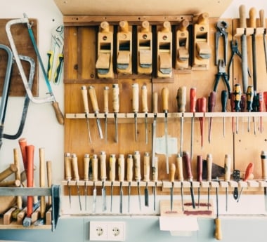 How to Choose Hand Tools and Power Tools for Jobsites