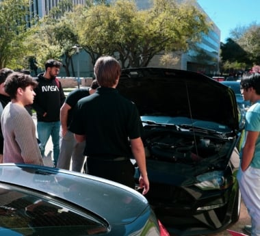 How a Car Accident Attorney Fights for Fair Pay After a Bad Crash