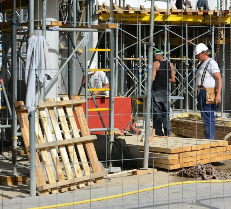 How Poor Communication Creates Safety Risks on Construction Sites