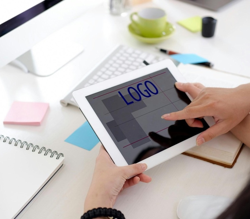 How to Remove Background From Logos Before Using Them in Designs