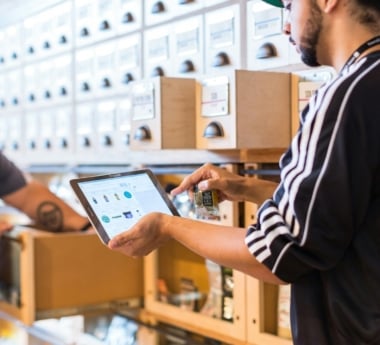 How can shipping invoice analysis help lower logistics costs?